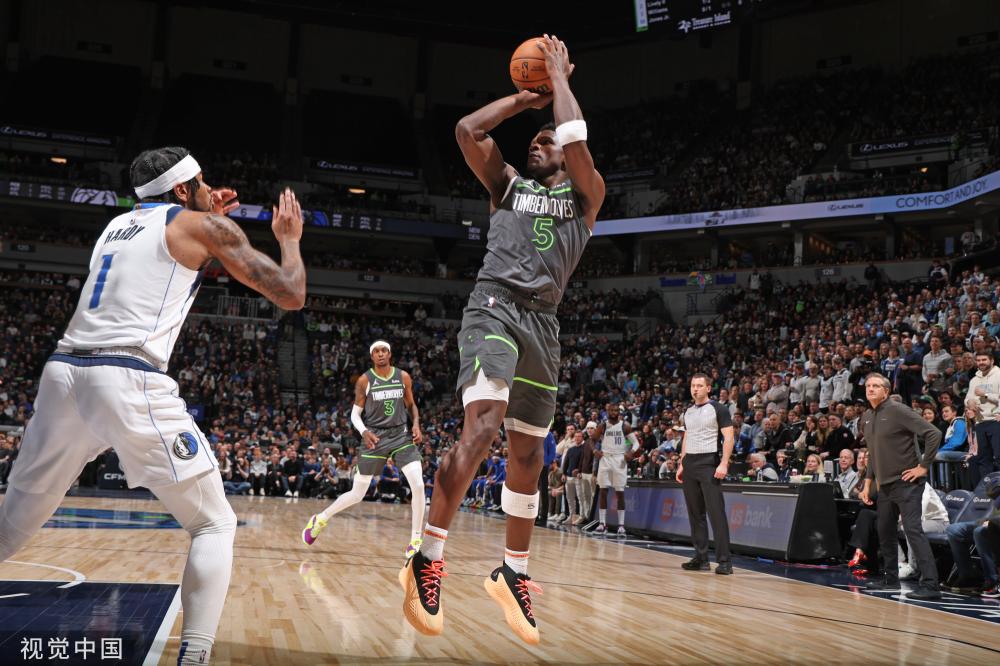 事业贡献更 事业贡献更