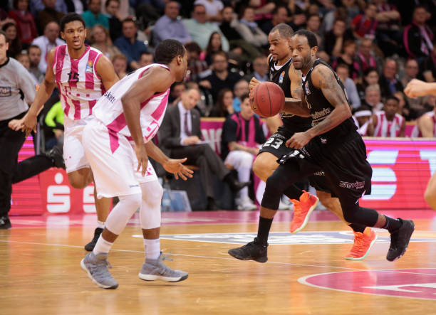 他不仅在东 他不仅在东