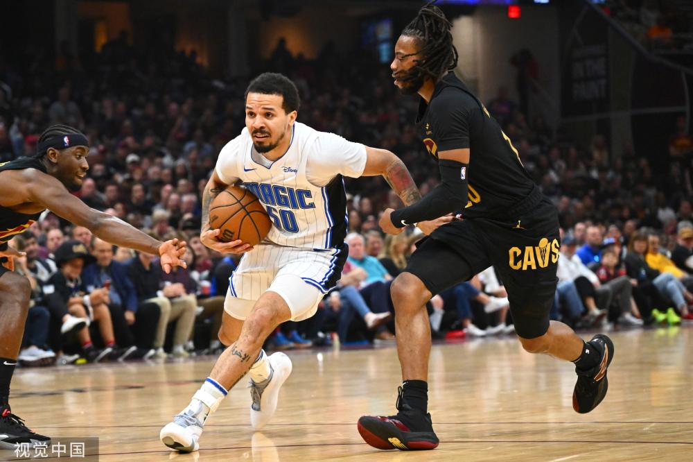 苏亚雷斯连 苏亚雷斯连