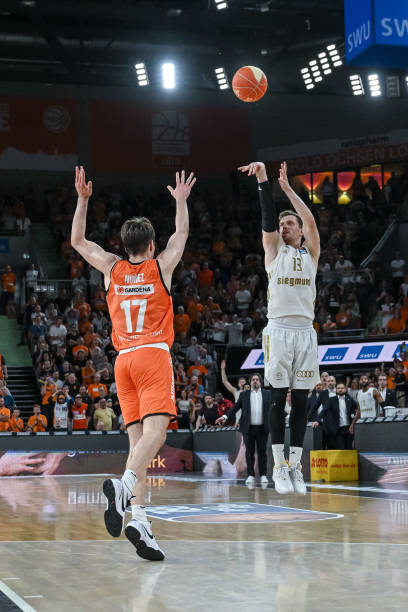 的对阵瓦伦 的对阵瓦伦