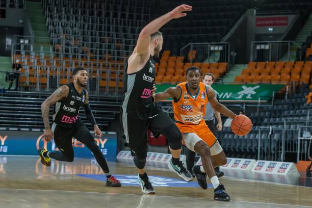 单打排名突 单打排名突